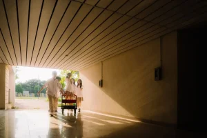 Vắng ngày chụp vẫn có phần trong album – 7 cách chụp bù kỷ yếu 10 Khoảnh khắc chụp kỷ yếu cấp 3 trong khuôn viên trường