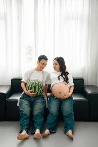 Ảnh bầu với bạn đời
