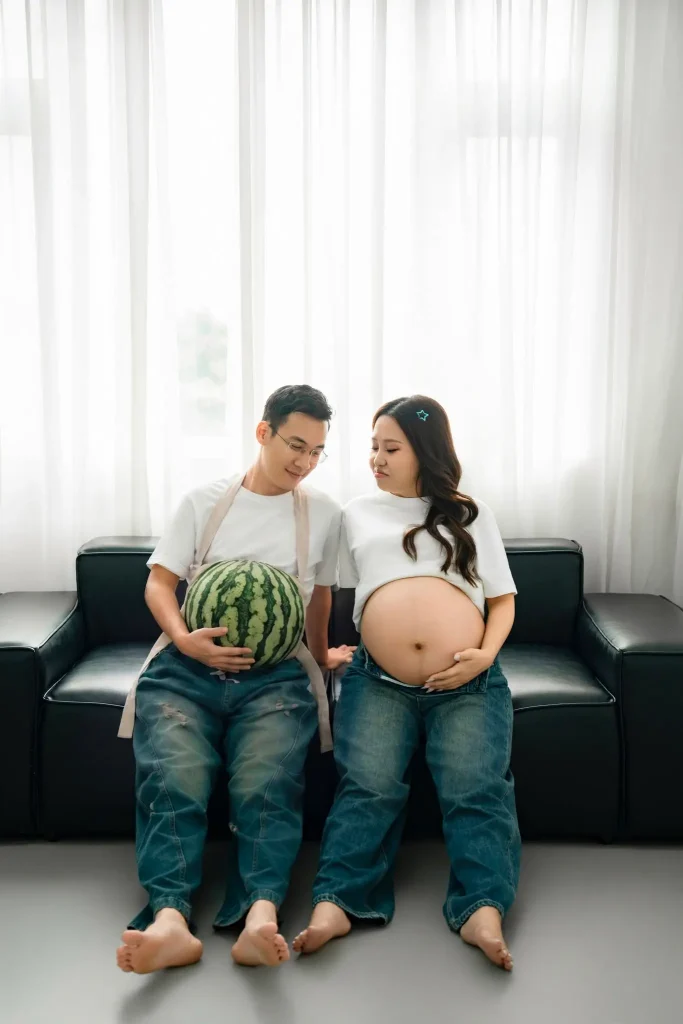 Ảnh bầu với bạn đời