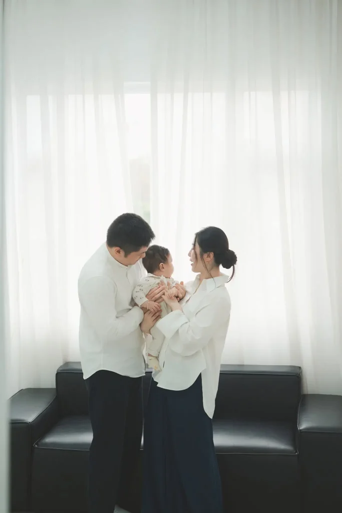 Chụp ảnh gia đình trong studio