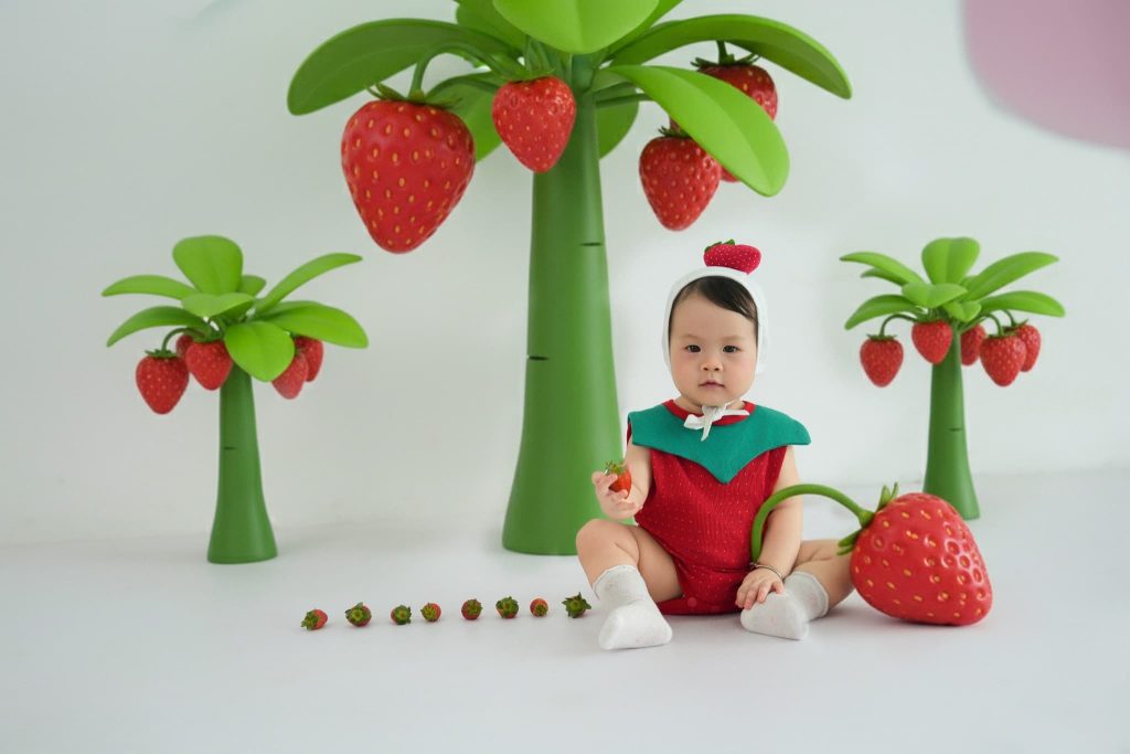 Concept dành cho bé từ 3 đến 4 tuổi 15 Ảnh 5 trong album Little Berry – Album dâu tây đáng yêu cho bé tại Moomi Studio