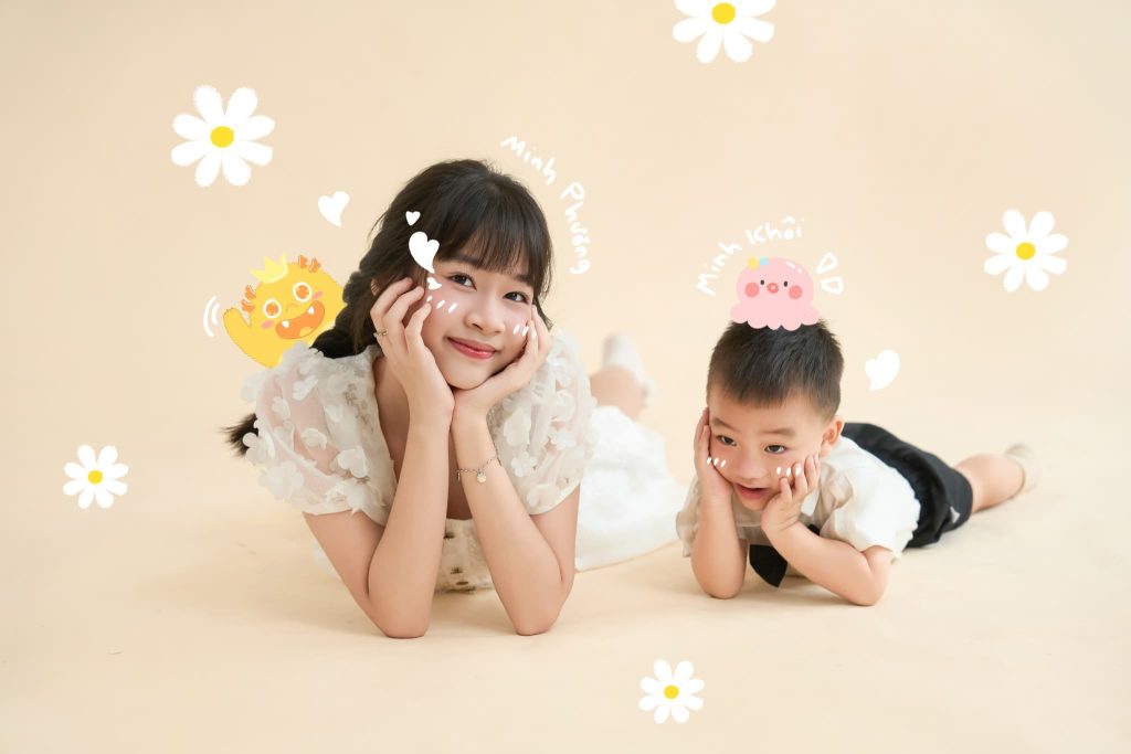 Concept dành cho bé từ 5 đến 6 tuổi 10 Ảnh 5 trong album Tiny Talk – Album chị em “nói chuyện bằng ánh mắt” tại Moomi Studio