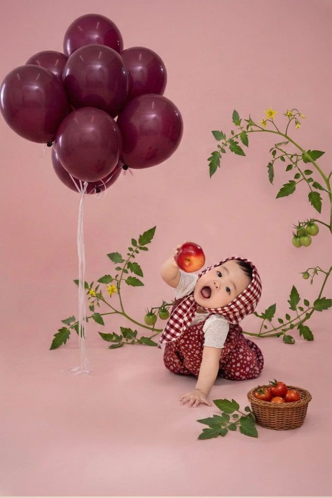 Ảnh 6 trong album Concept Chụp Ảnh Thôi Nôi Bé Gái: Hóa Thân "Cô Nông Dân Cà Chua" Ngọt Ngào